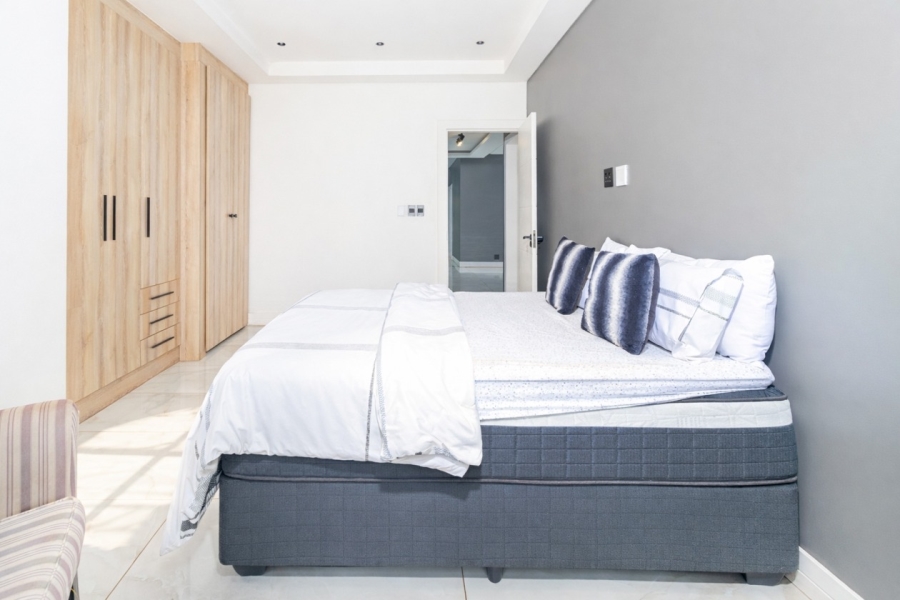 6 Bedroom Property for Sale in The Islands Estates North West